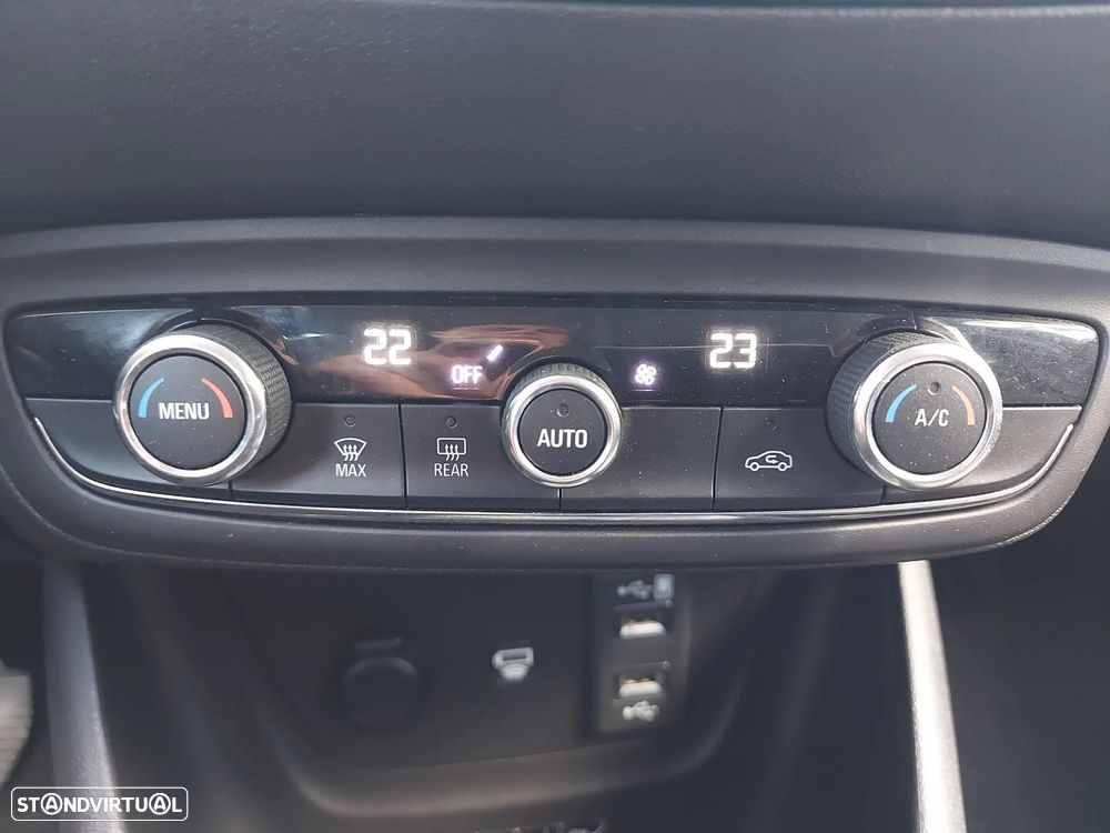 Opel Crossland 1.2 T Elegance - 23