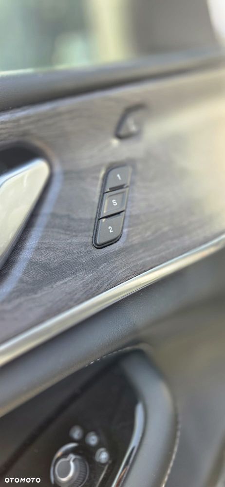 Jeep Grand Cherokee 5.7 V8 Overland - 37