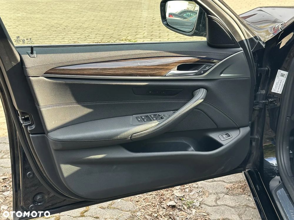 BMW Seria 5 540d xDrive Luxury Line - 14