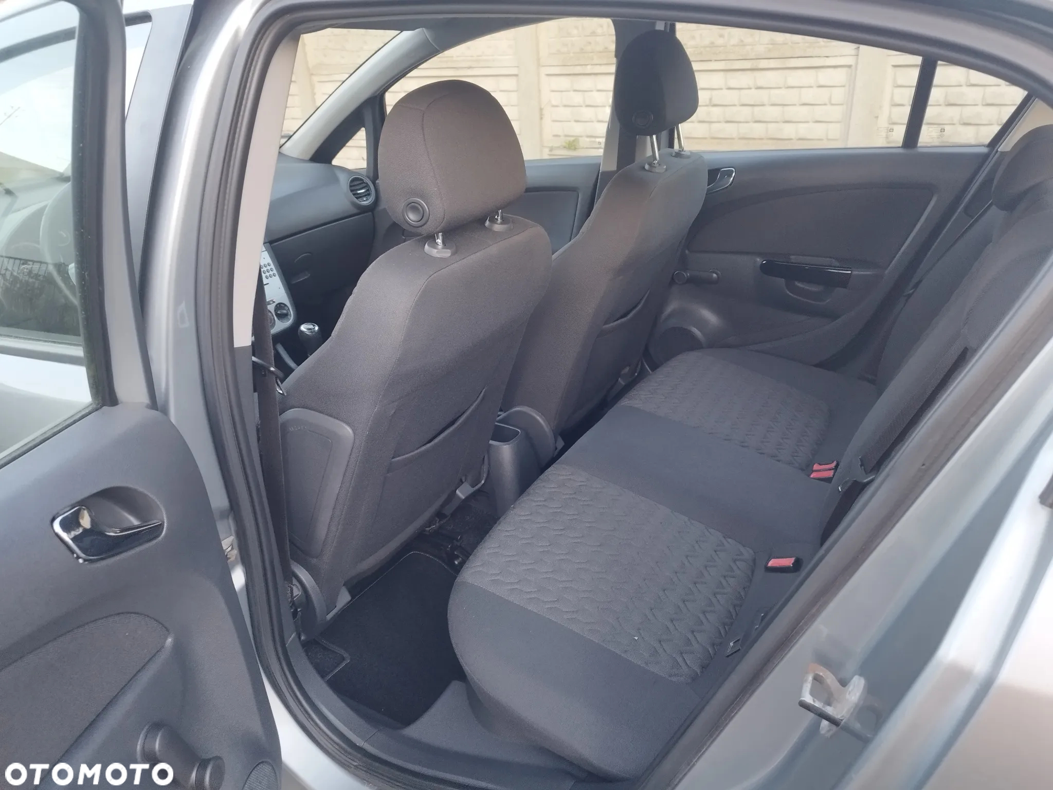 Opel Corsa 1.2 16V Color Edition - 8