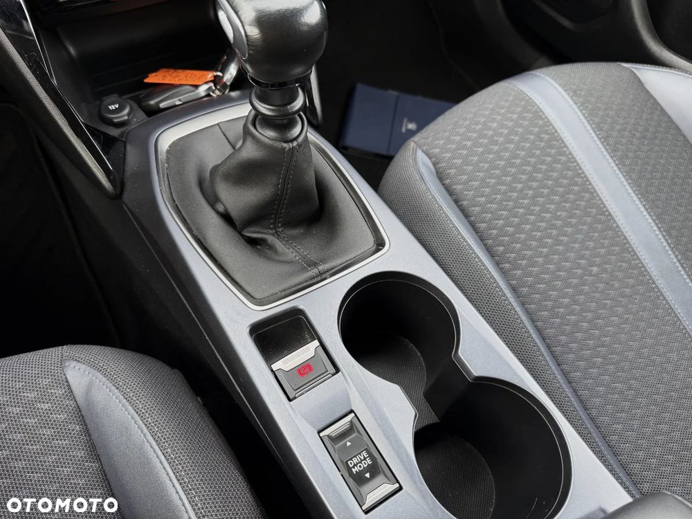 Peugeot 2008 BlueHDi 100 STOP & START Allure - 17