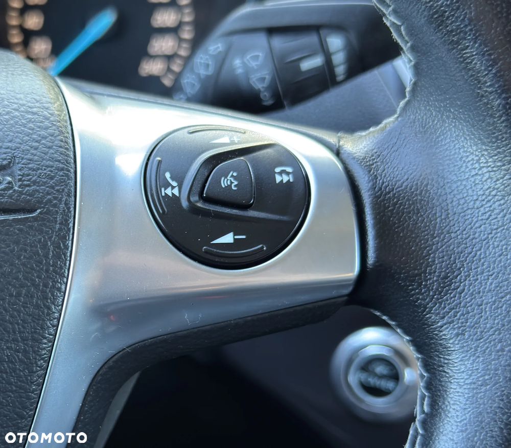 Ford Kuga 2.0 TDCi 4x4 Titanium - 22