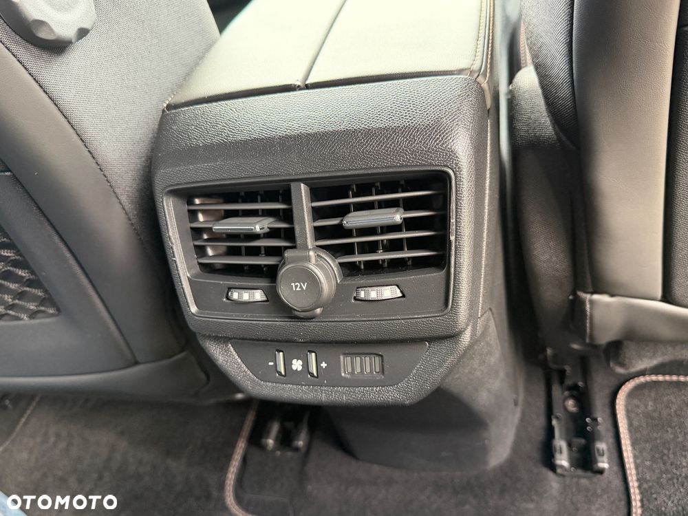 Peugeot 5008 THP 165 EAT6 Allure - 37
