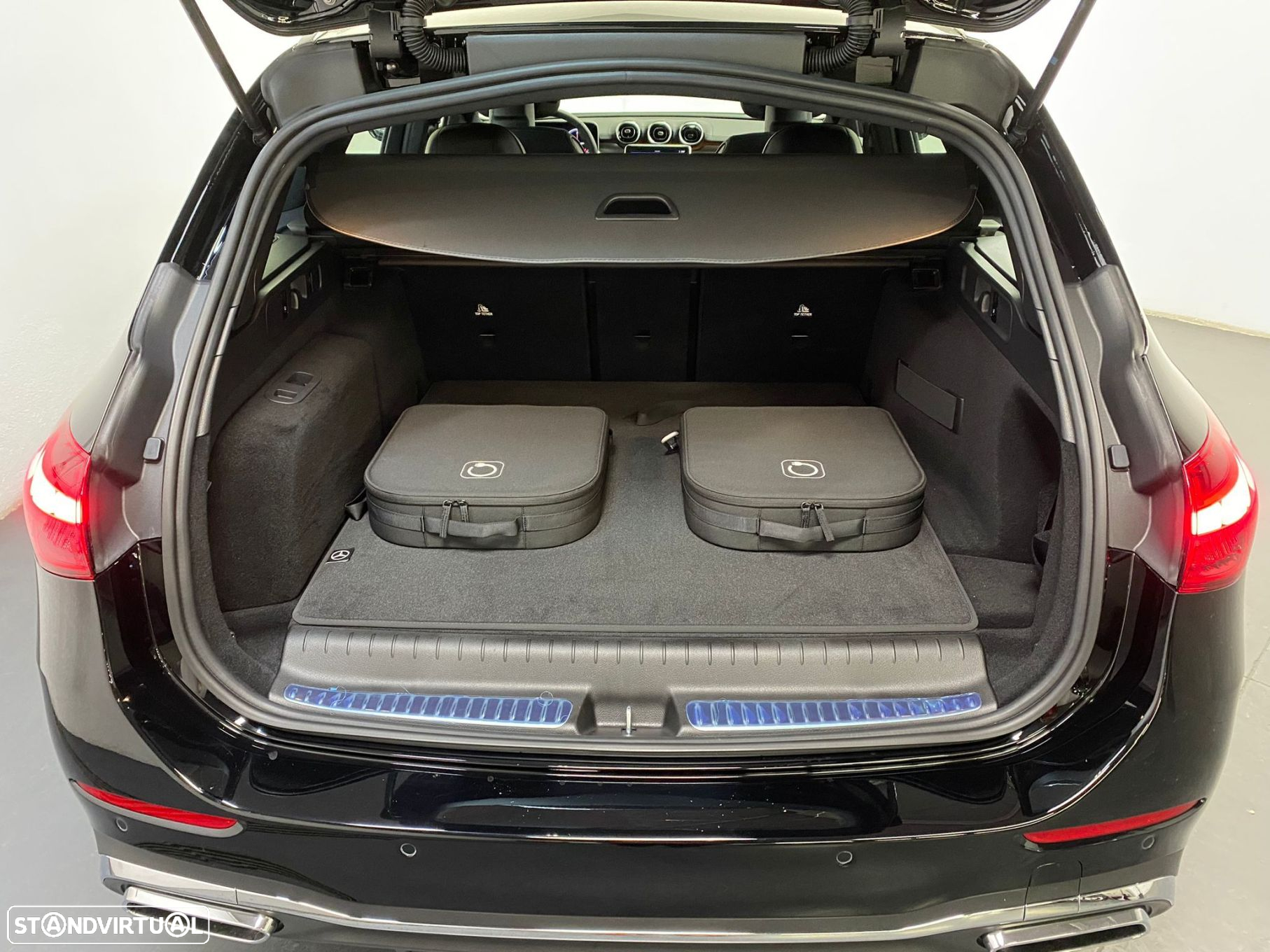 Mercedes-Benz C 300 de AMG Line - 21