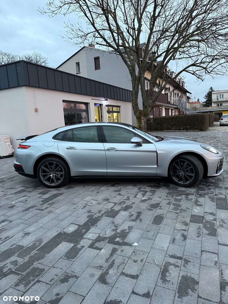 Porsche Panamera 4 - 5