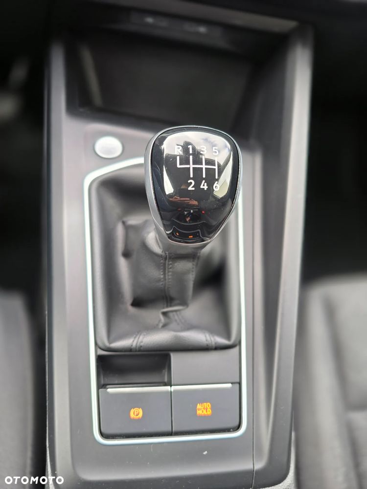 Volkswagen Golf 1.5 TSI EVO Life - 27
