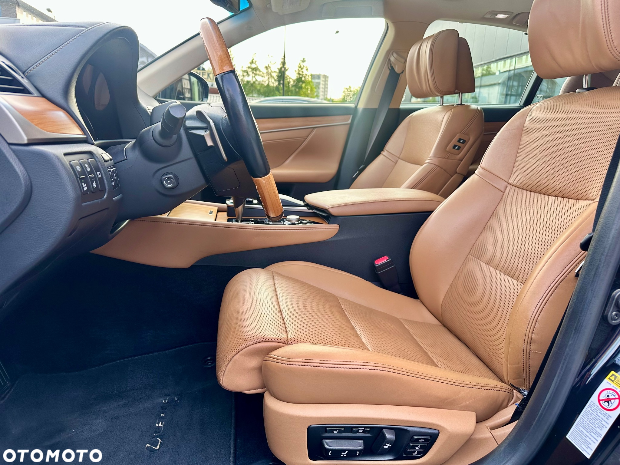 Lexus GS 450h Prestige + - 10
