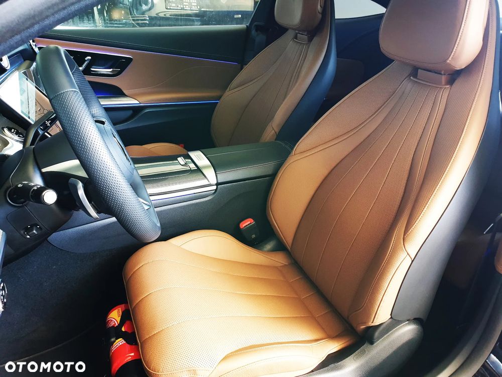 Mercedes-Benz CLE 300 mHEV 4-Matic AMG Line - 12