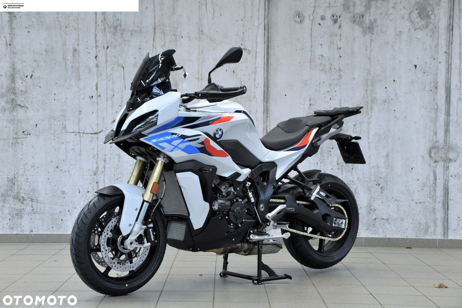 BMW S - 4