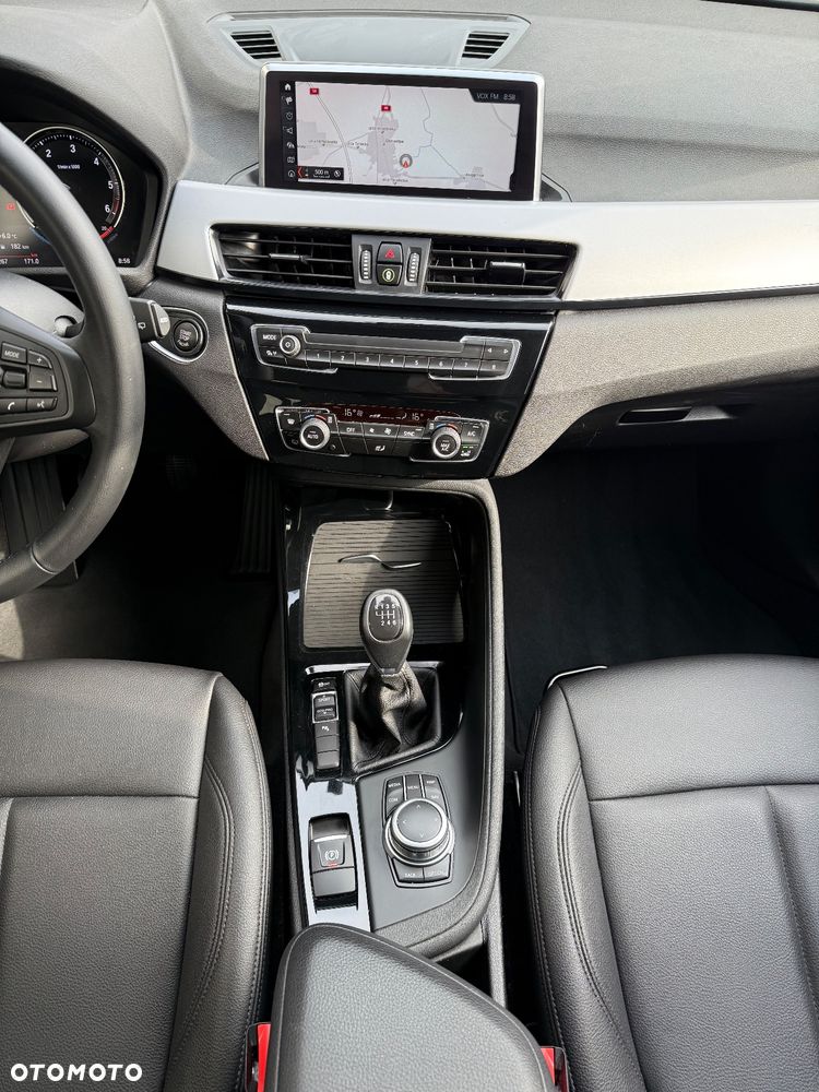 BMW X1 sDrive16d Sport Line - 26