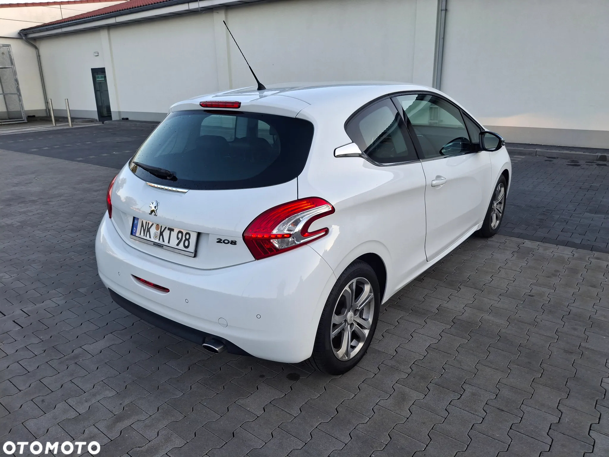 Peugeot 208 120 VTI Allure - 9