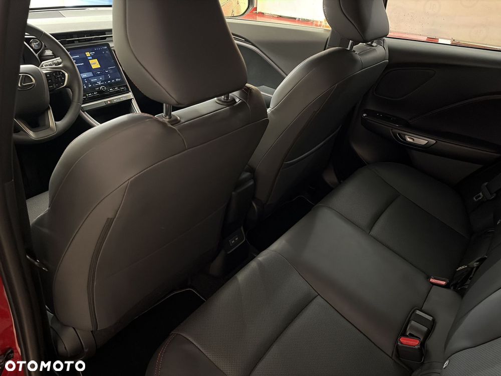 Lexus LBX 1.5 Hybrid Emotion - 11