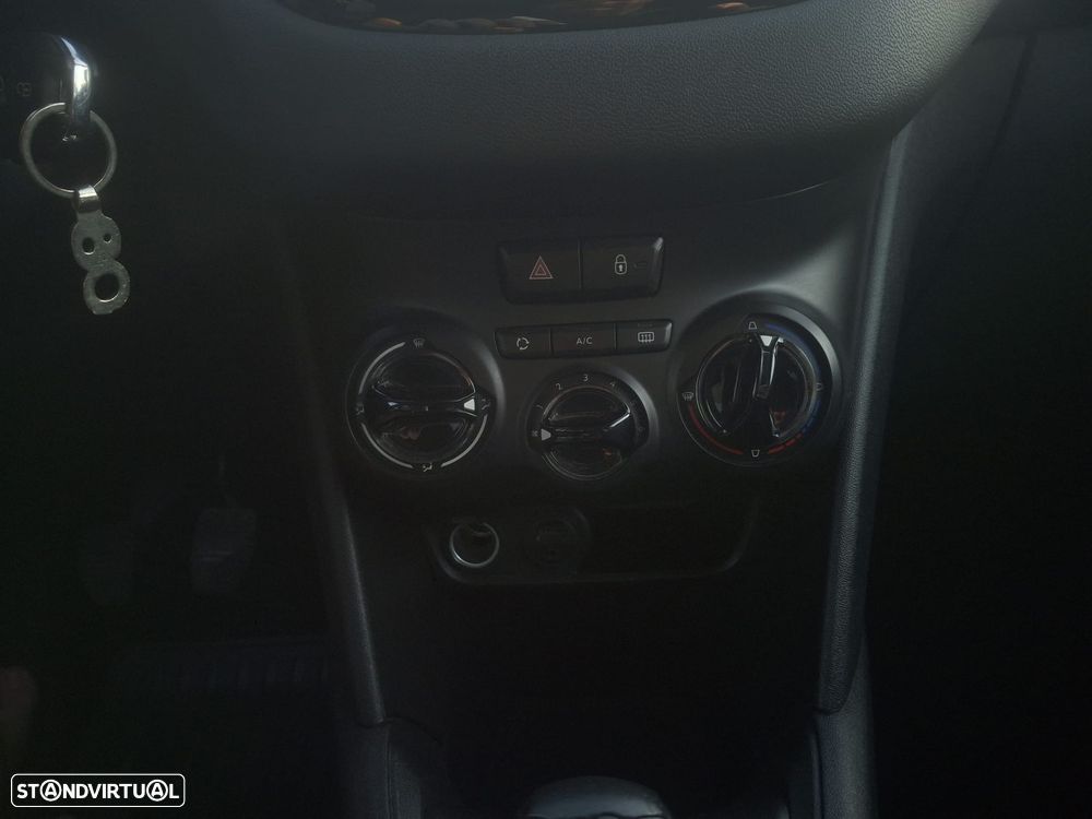 Peugeot 208 - 6