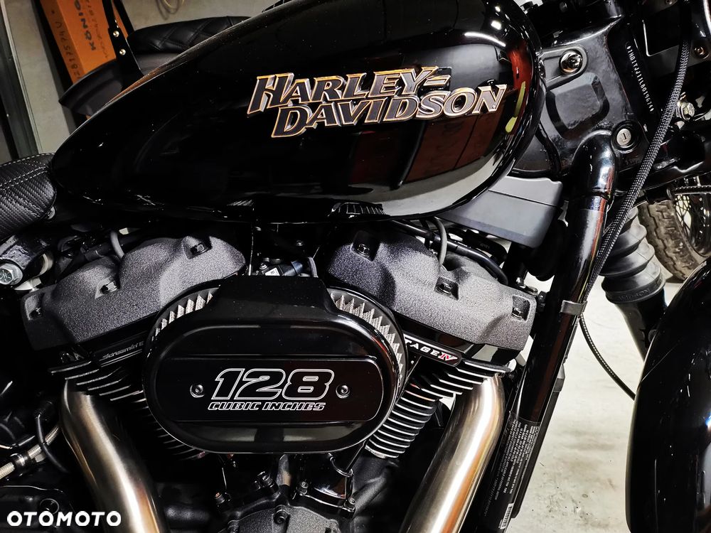 Harley-Davidson Softail Street Bob - 10