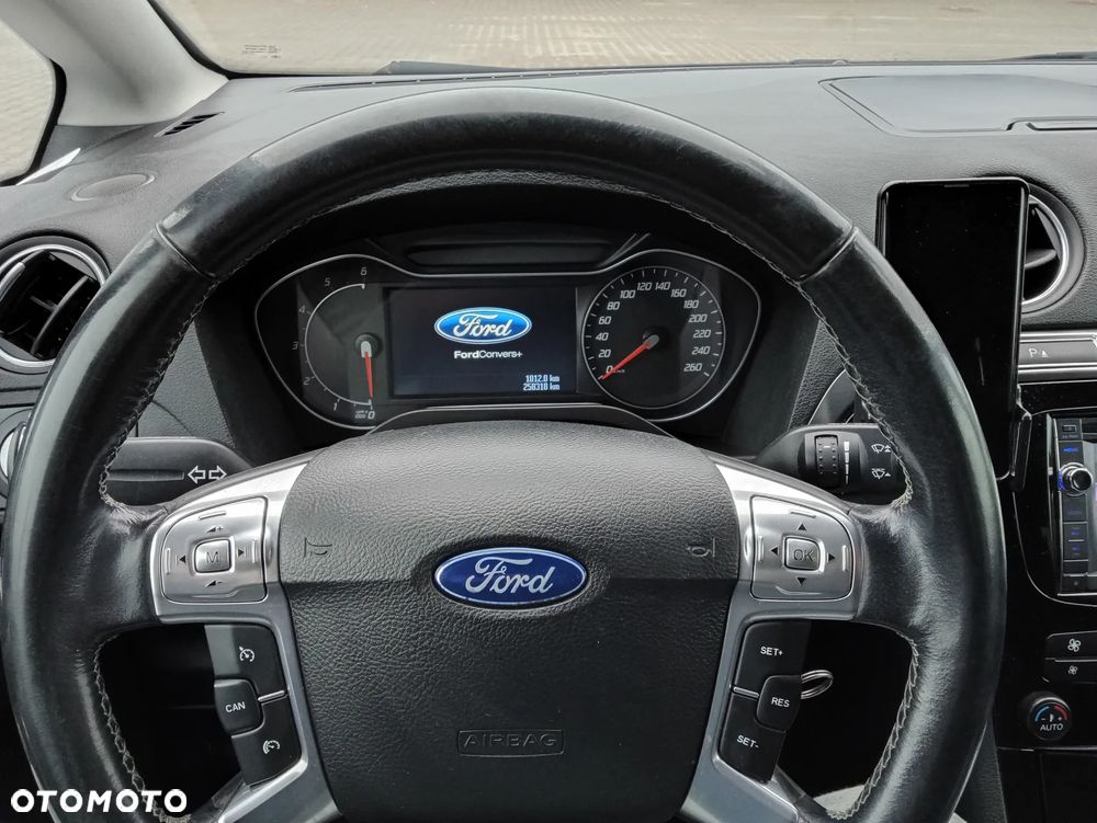 Ford S-Max 2.0 TDCi DPF Titanium X - 13
