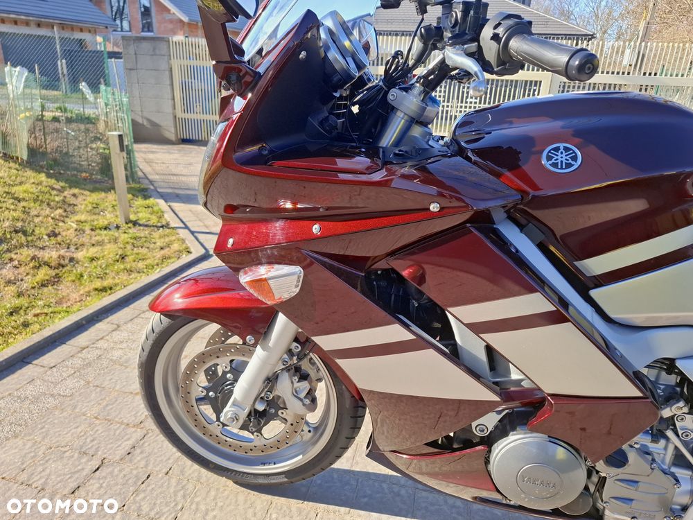 Yamaha FJR - 25