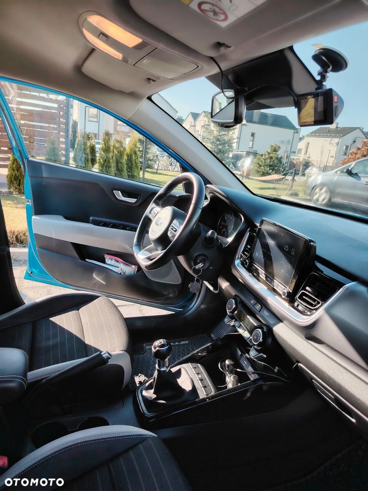 Kia Stonic 1.2 L - 7