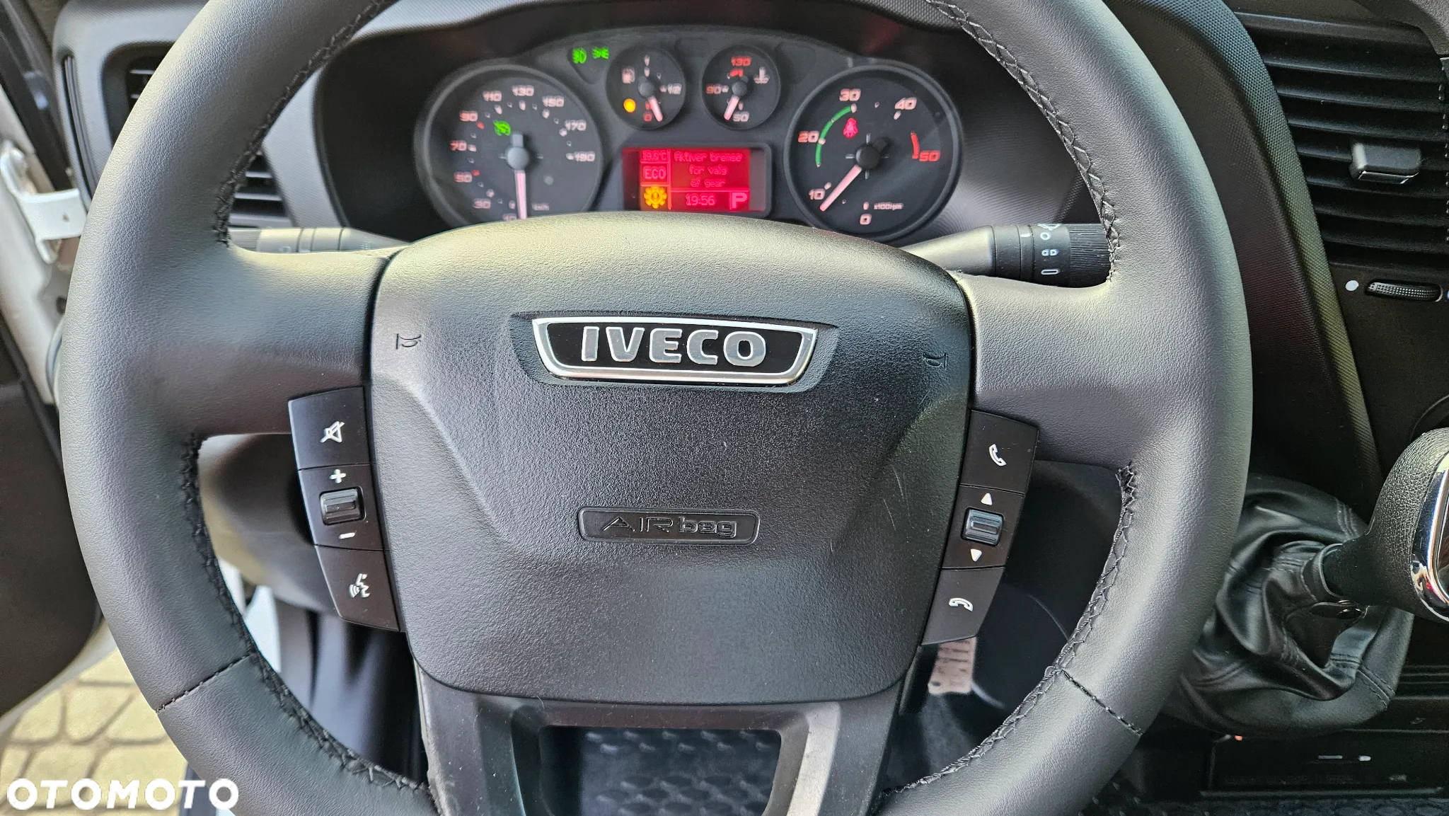 Iveco Daily 35S17 3,0D HI-MATIC - 21