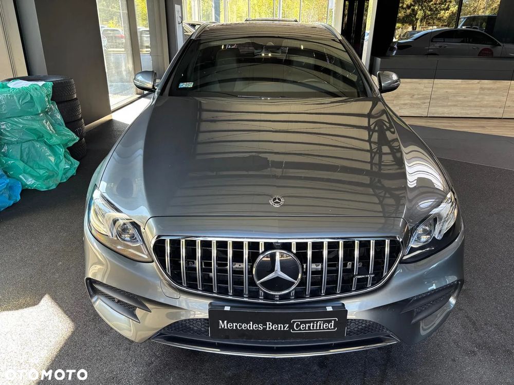 Mercedes-Benz Klasa E 220 d 4-Matic 9G-TRONIC - 2