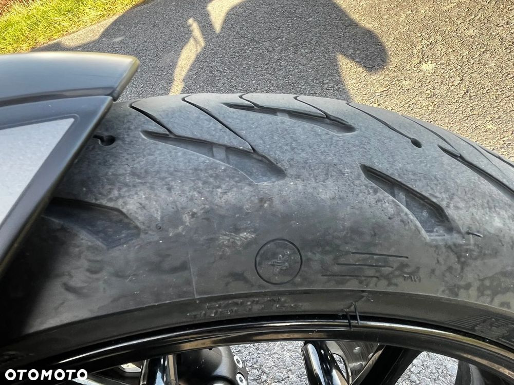 Triumph Trident - 12