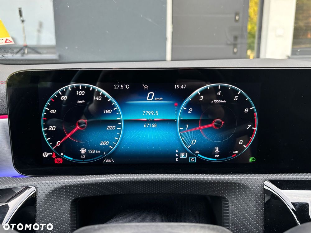 Mercedes-Benz CLA 200 4-Matic AMG Line 8G-DCT - 18