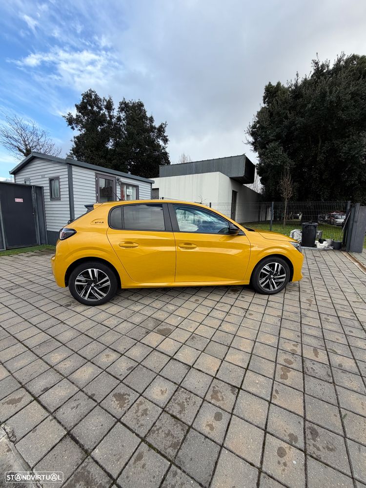 Peugeot 208 1.2 PureTech SE Style - 24