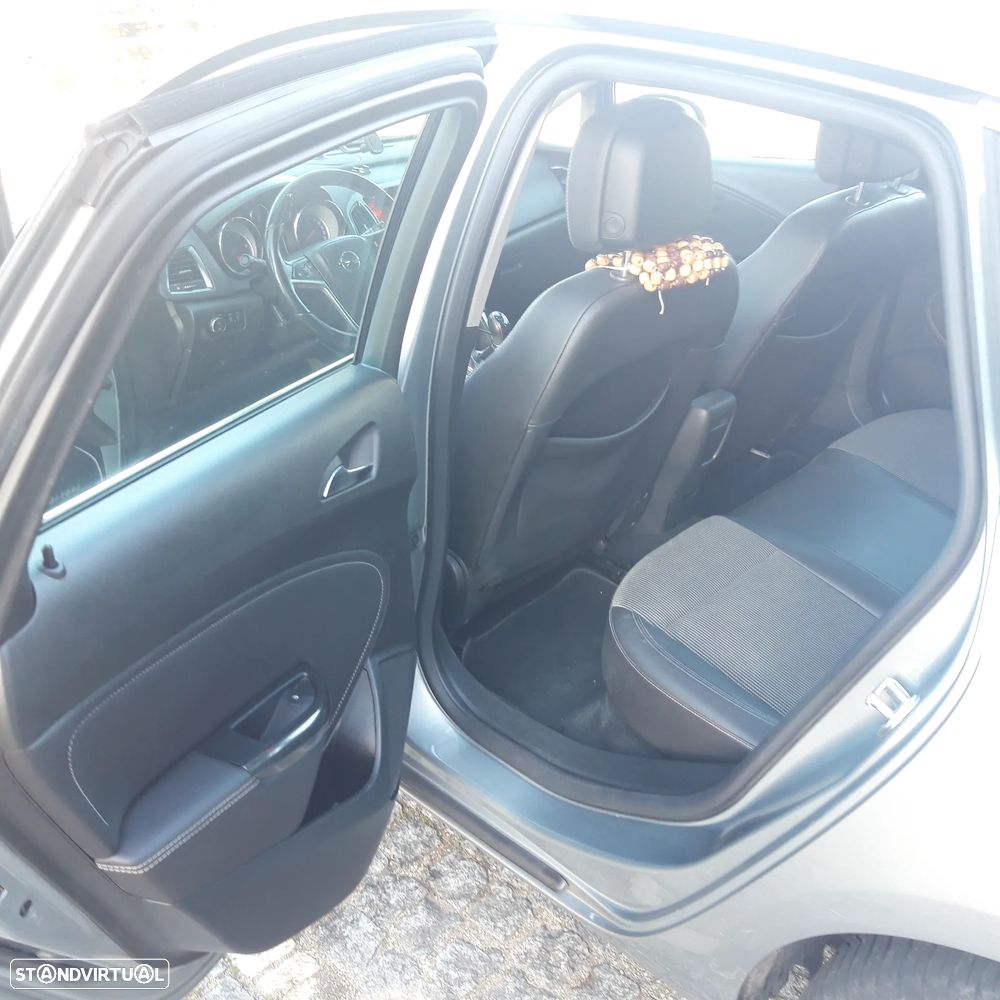 Opel Astra 1.7 CDTi Cosmo ecoFLEX - 4