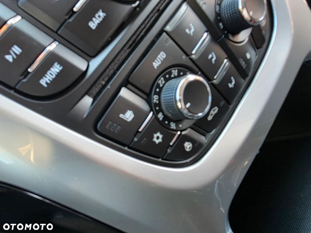 Opel Astra 1.4 Turbo ENERGY - 34