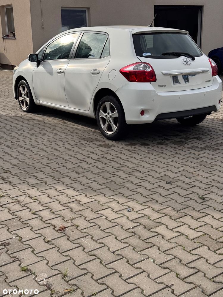 Toyota Auris 2.0 D-4D - 9