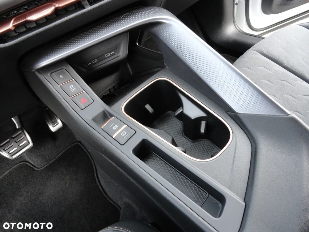 Cupra Terramar 2.0 TSI 4Drive DSG VZ - 17