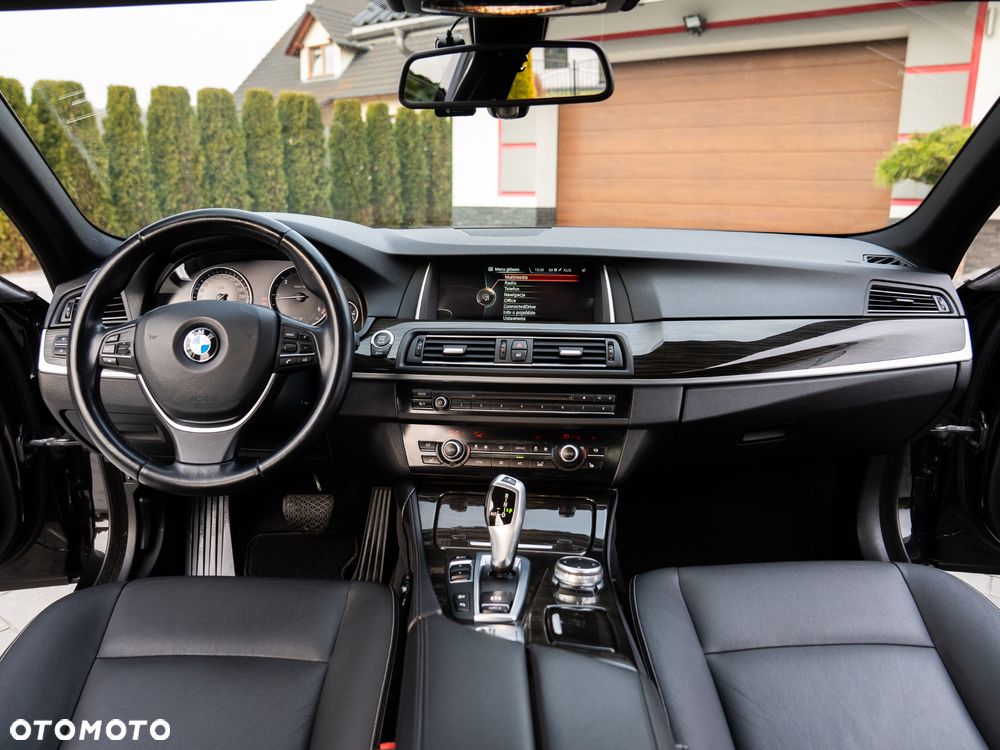 BMW Seria 5 520d xDrive Sport Line - 31