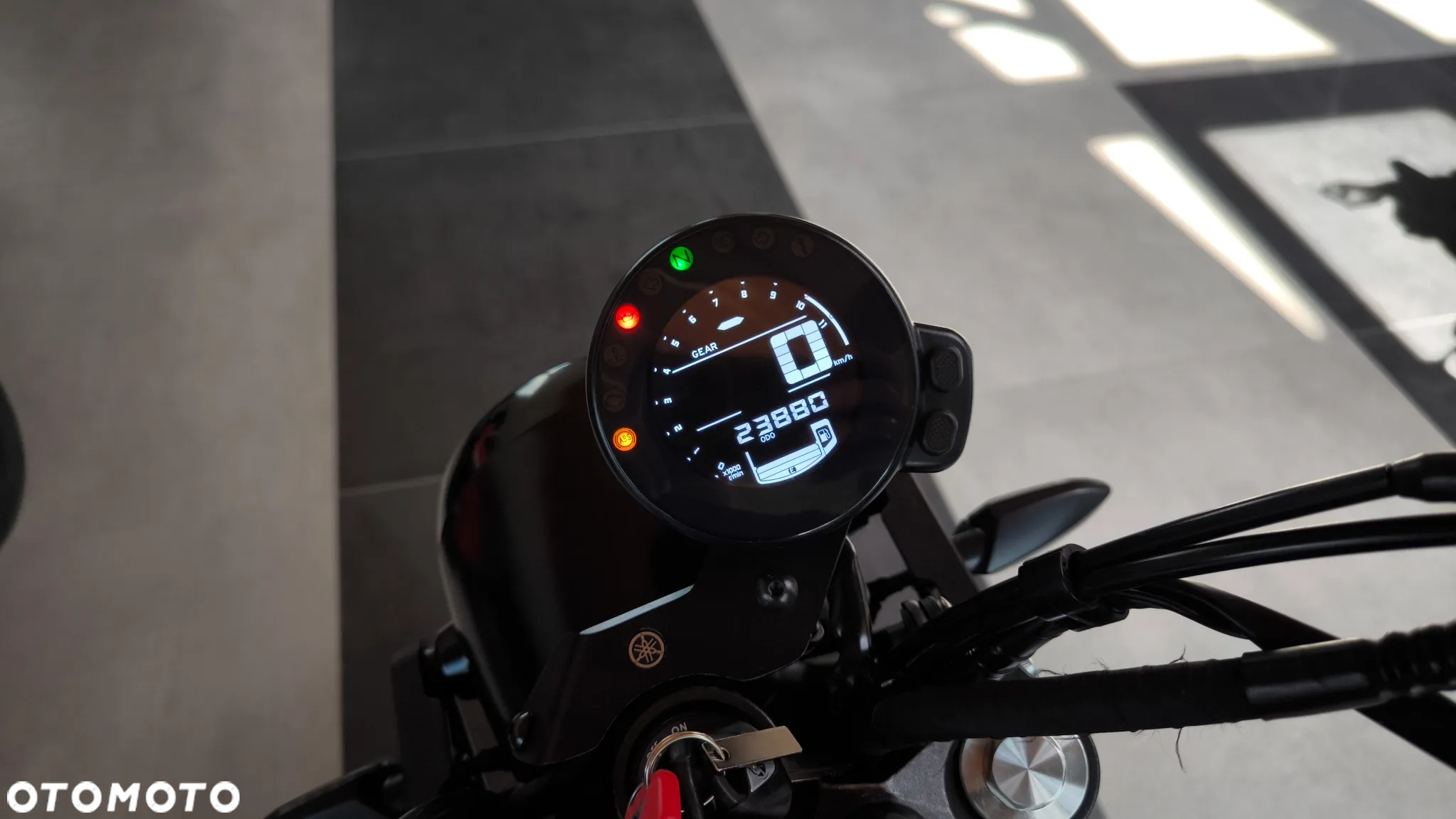 Yamaha XSR - 9
