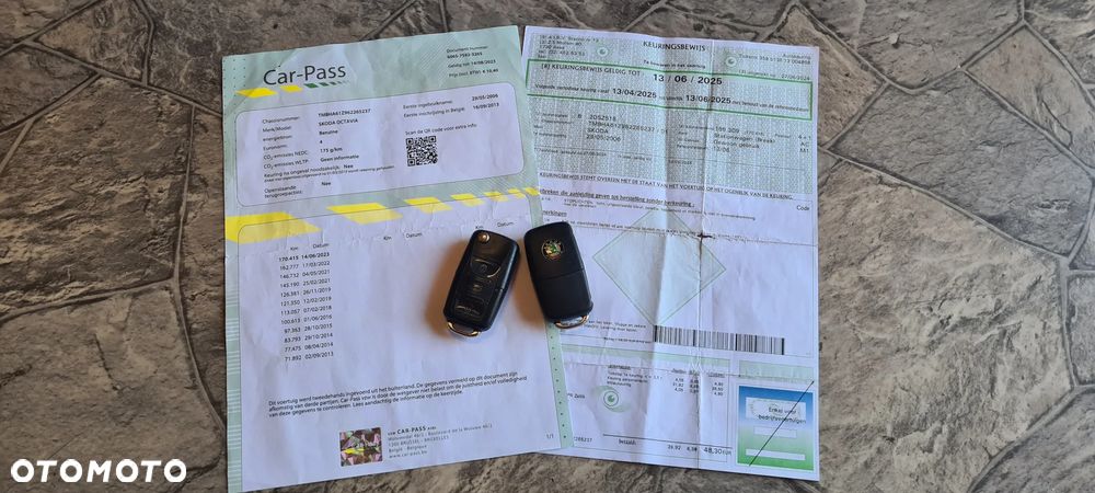 Skoda Octavia 1.6 Team Edition - 29