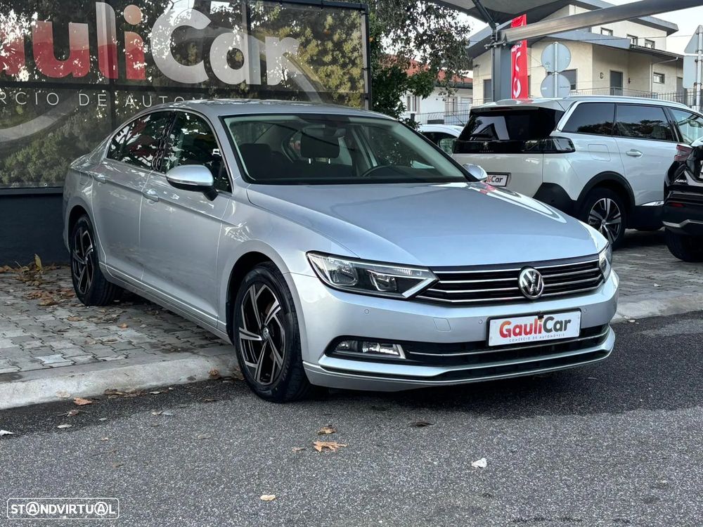 VW Passat 1.6 TDI Confortline - 4