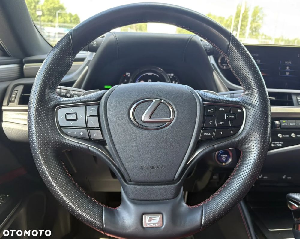 Lexus ES 300h F Sport Edition - 14