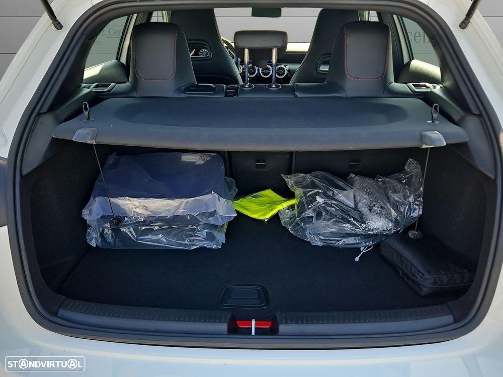 Mercedes-Benz A 250 e 8G-DCT Edition AMG Line - 21