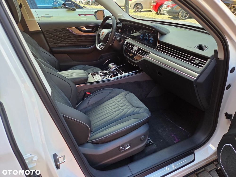 Hongqi HS5 2.0T AWD - 15