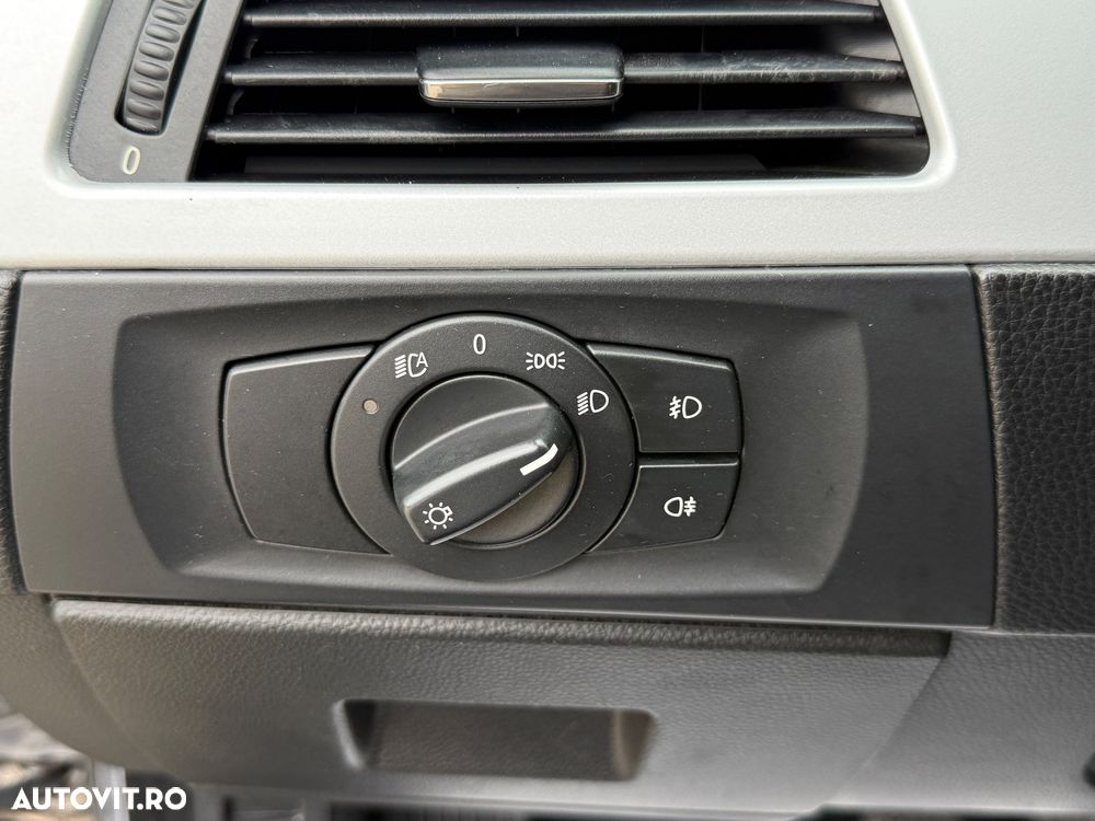 BMW Seria 3 320i - 13