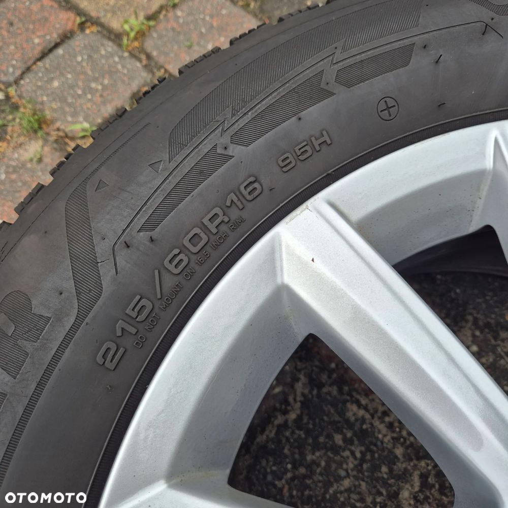 ZIMA 215/60 R16 ORYGINALNE VW PASSAT T-ROC BEETLE TOURAN SKODA SUPERB OCTAVIA KAROQ 2025r - 9