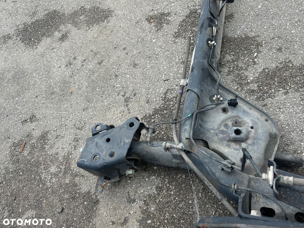Nissan Juke I ośka tył belka zawieszenia tył tylna tarcze - 8