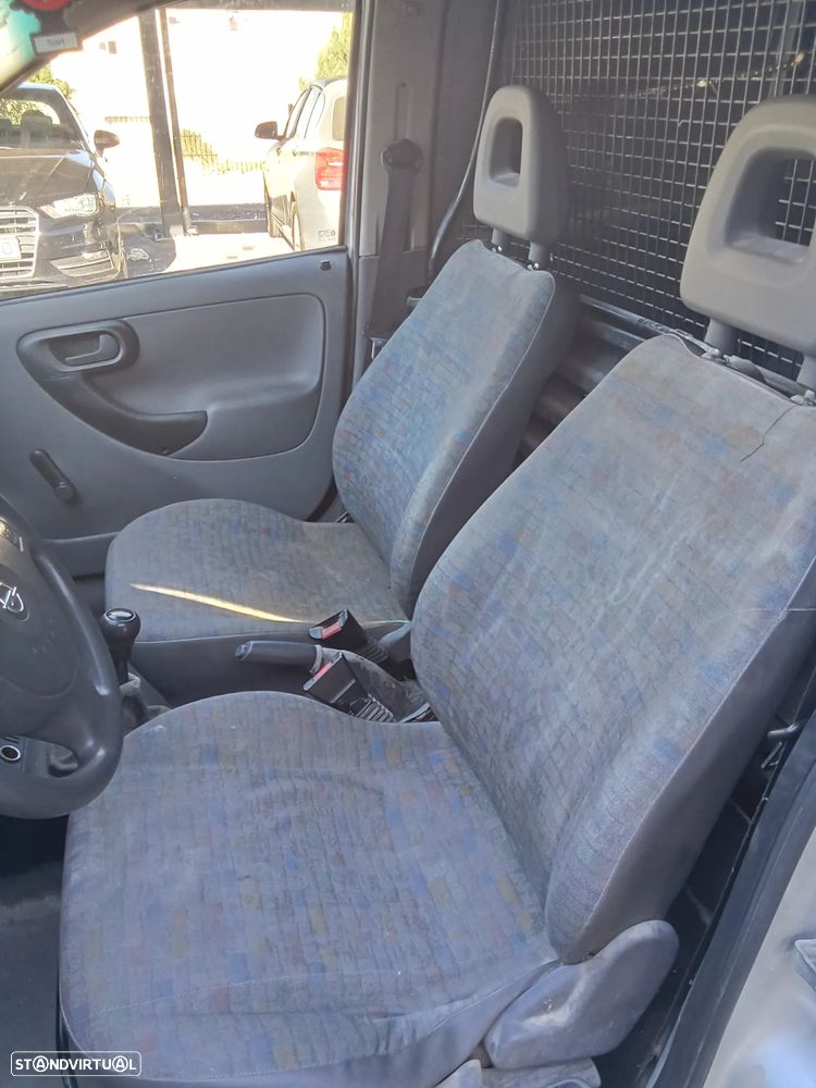 Opel Combo 1.3 CDTi - 11