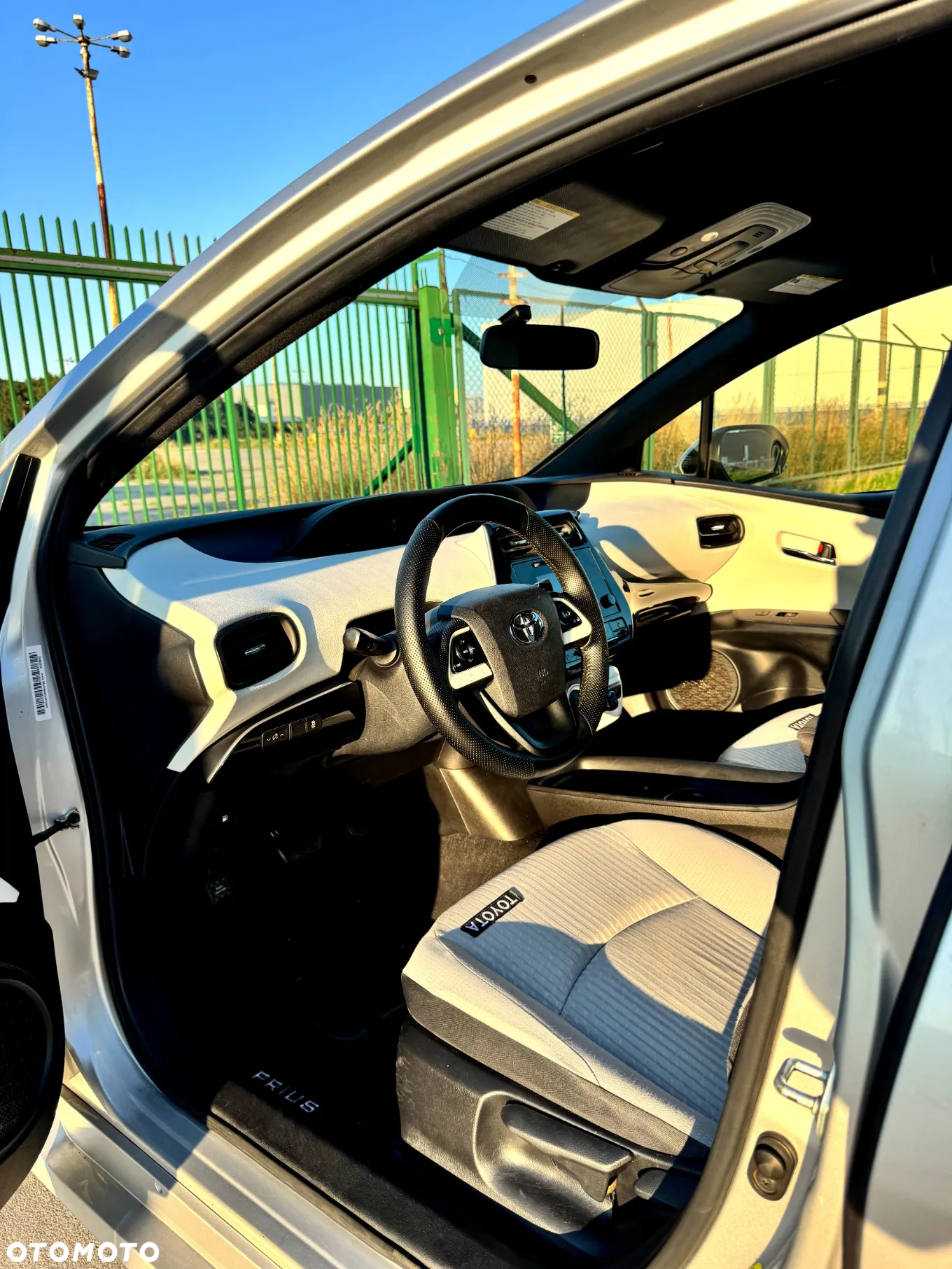 Toyota Prius Plug-in 1.8 Hybrid Executive - 3