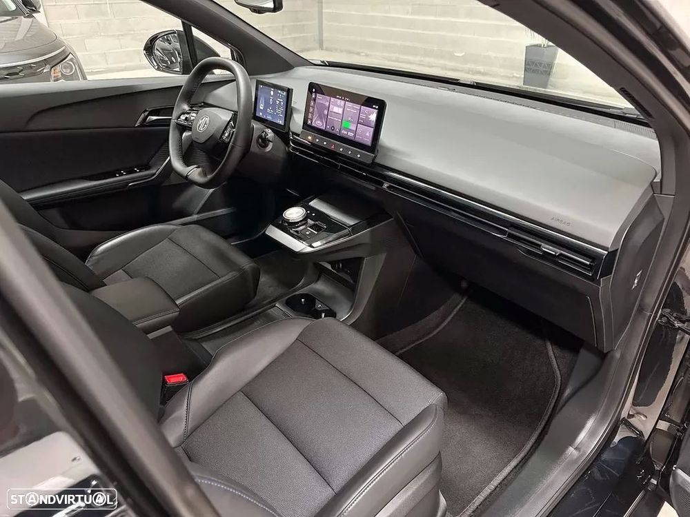 MG MG4 77 kWh Extended Range Luxury - 11