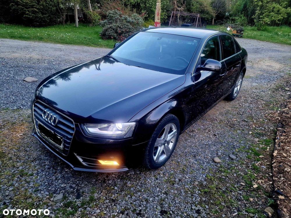 Audi A4 Limousine - 1
