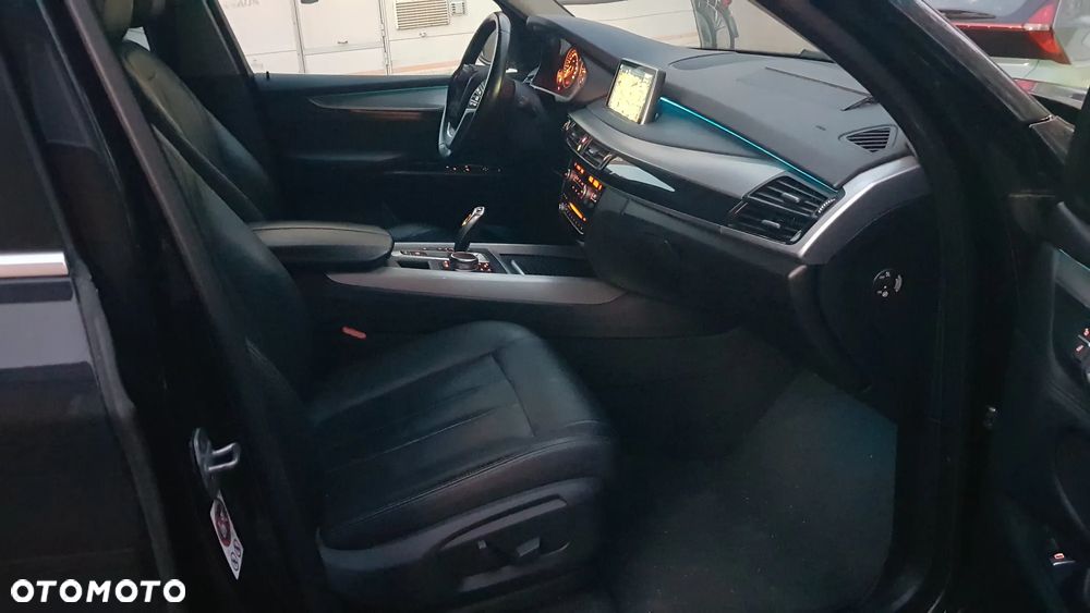 BMW X5 xDrive25d - 23