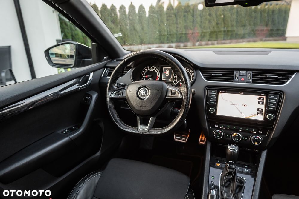 Skoda Octavia 2.0 TDI DSG RS - 11