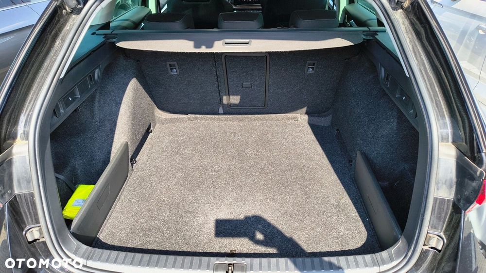 Skoda Octavia 2.0 TDI 4x4 Scout DSG - 12