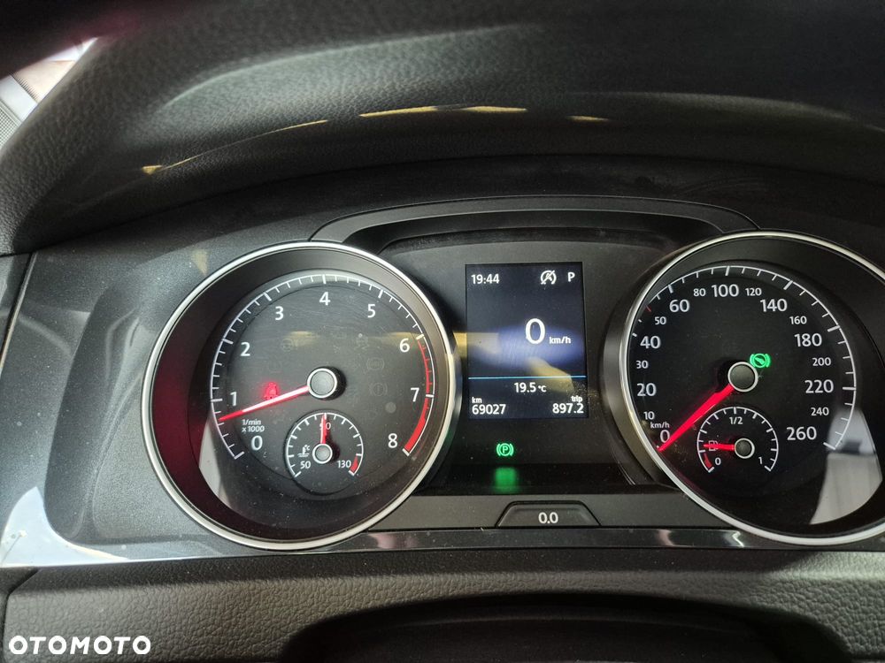 Volkswagen Golf 1.5 TSI BMT Evo Comfortline DSG - 8