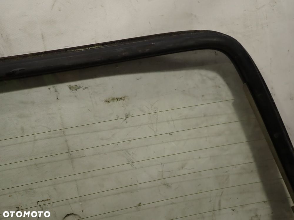 SZYBA TYLNA AUDI 80 B2 - 8