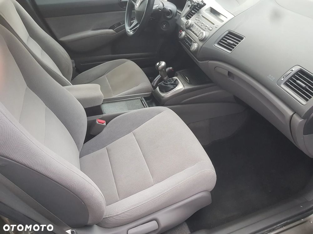 Honda Civic 1.8 Comfort - 10